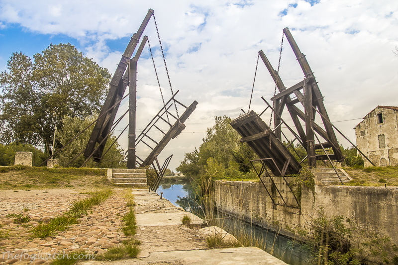 pont de Van Gogh, Arles France. [photo Jerry Everard]