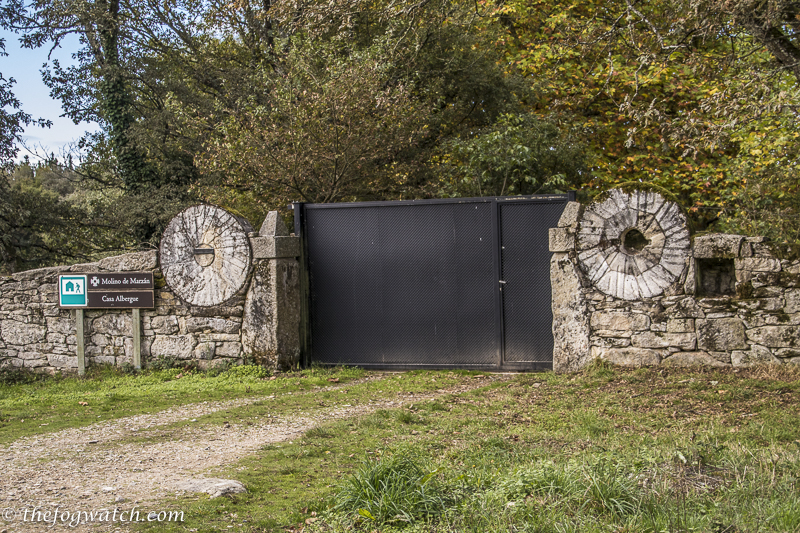 millstone gate posts